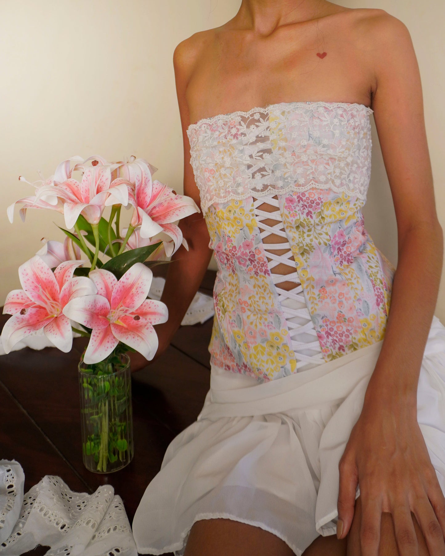 Gardenia corset